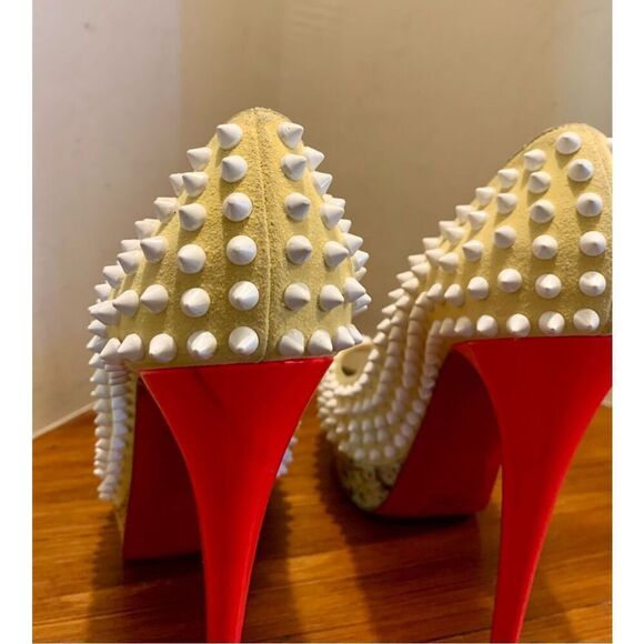 Christian Louboutin Womens Yellow Suede Canary Spiked Platform Heels Size 40 - Picture 9 of 13